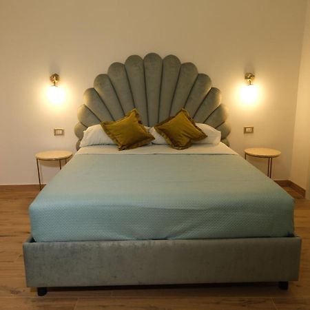 Relais Cristallini เนเปิลส์ ภายนอก รูปภาพ